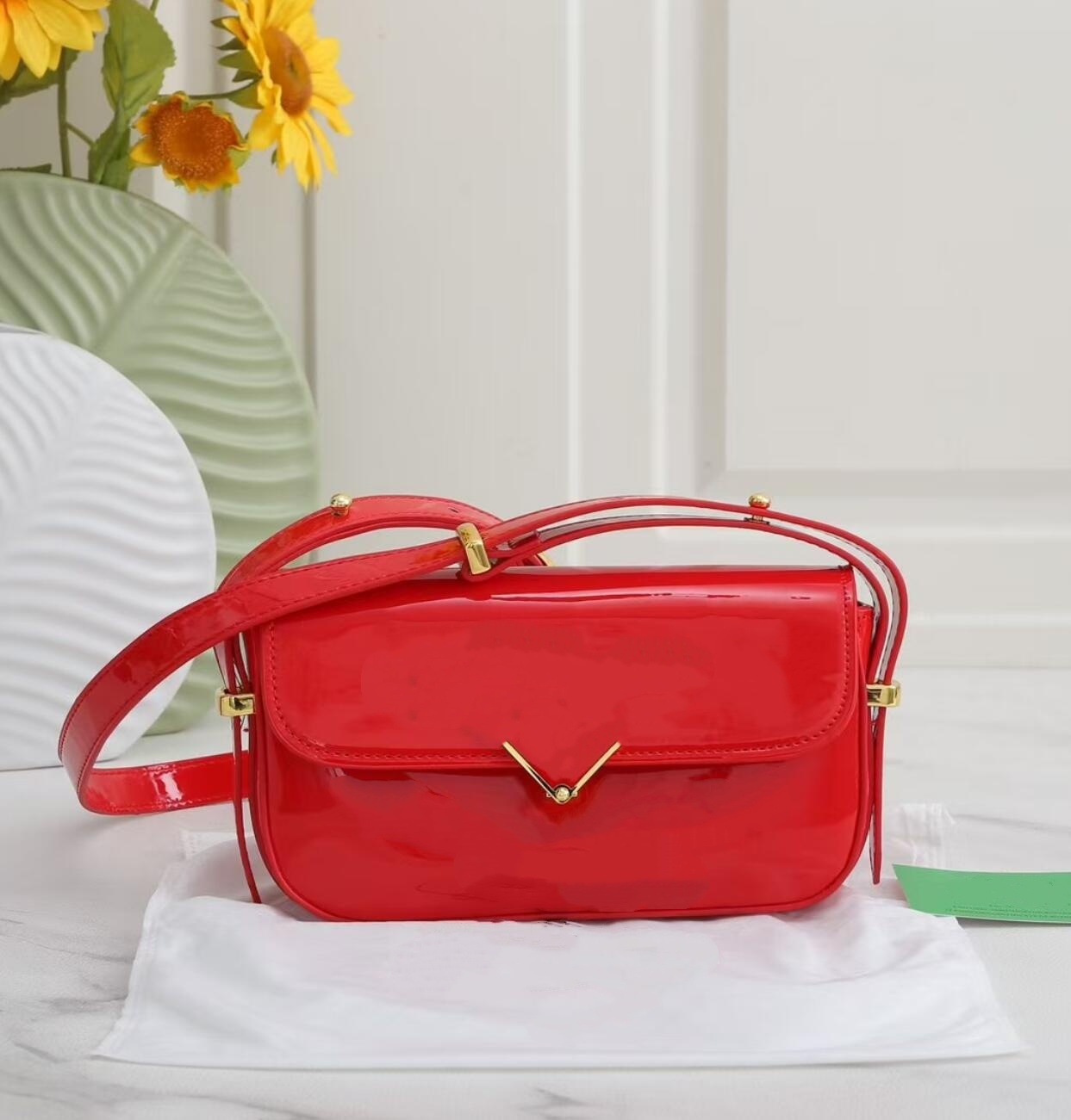 High-Quality Black Leather Tot - Women Bags Prada 리뷰 및 가격