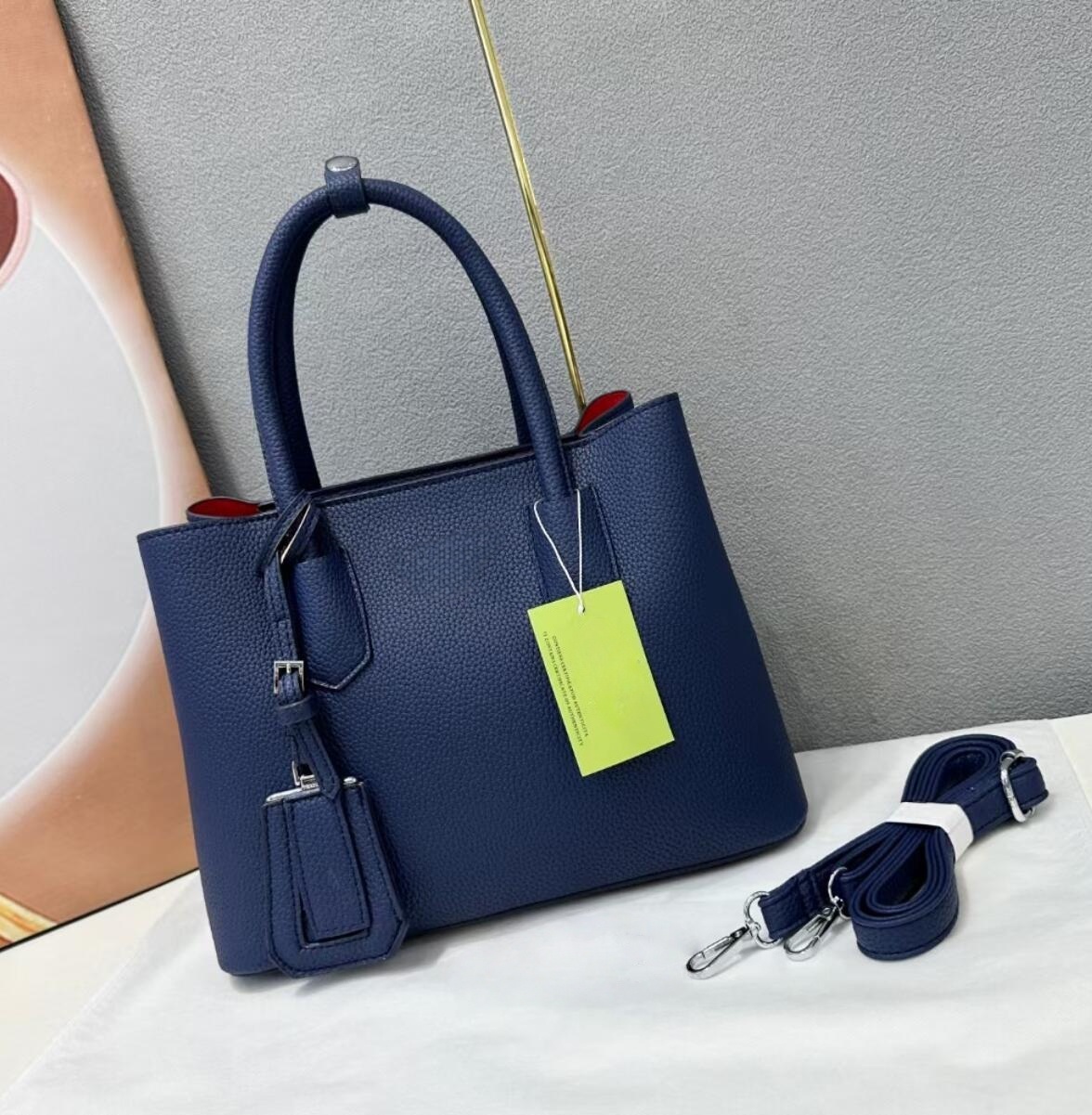 Black Grained Leather Tote Bag - Women Bags Prada 리뷰 및 가격