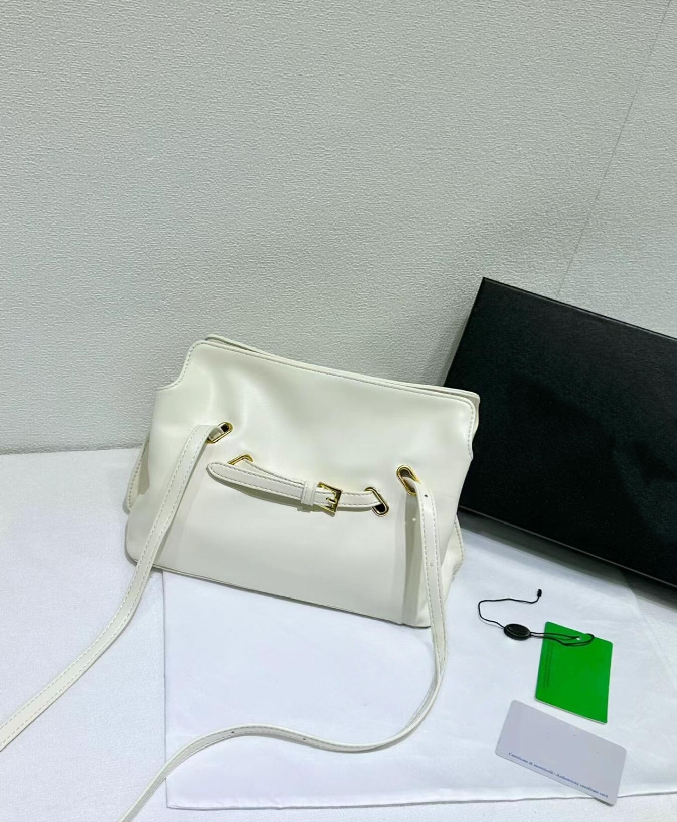 Classic Retro Brown Cowhide Bo - Women Bags Prada 리뷰 및 가격