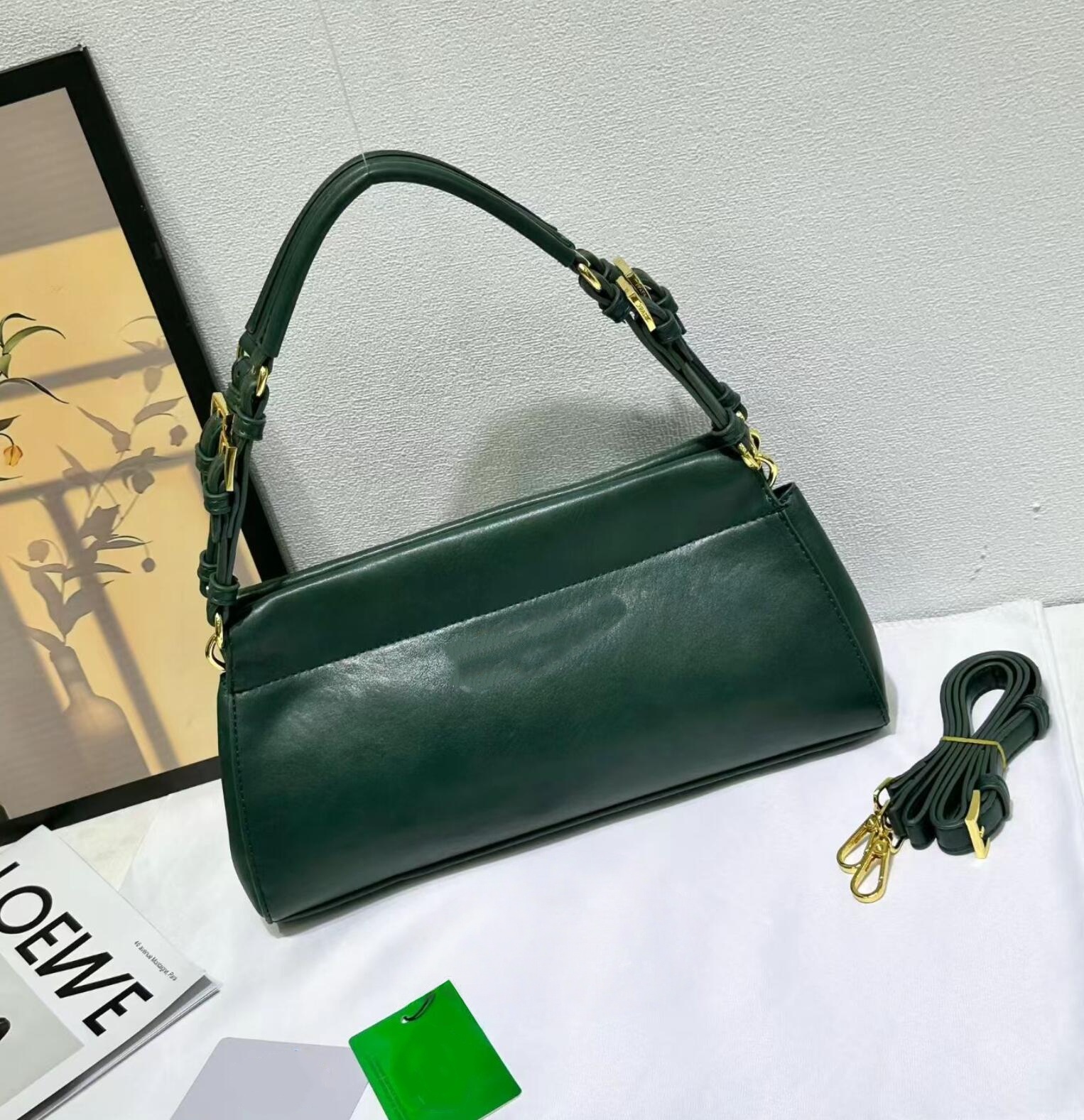 Luxury Chic Dark Brown Leather - Women Bags Prada 리뷰 및 가격