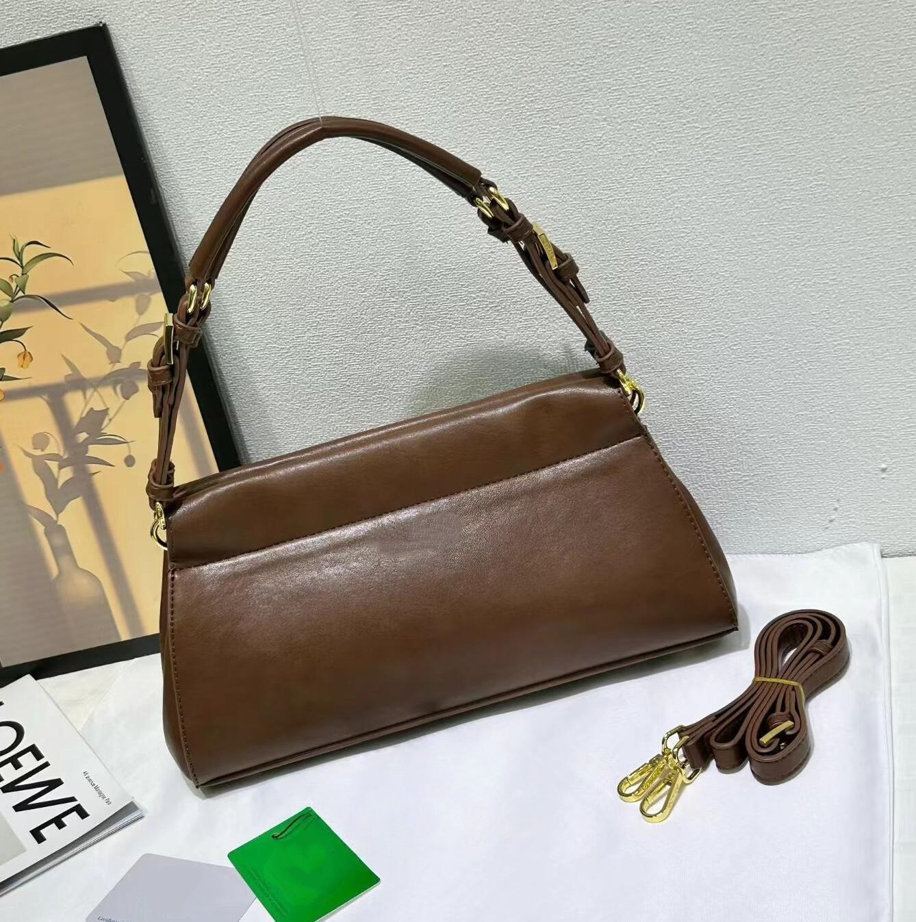 Luxury Chic Dark Brown Leather - Women Bags Prada 리뷰 및 가격
