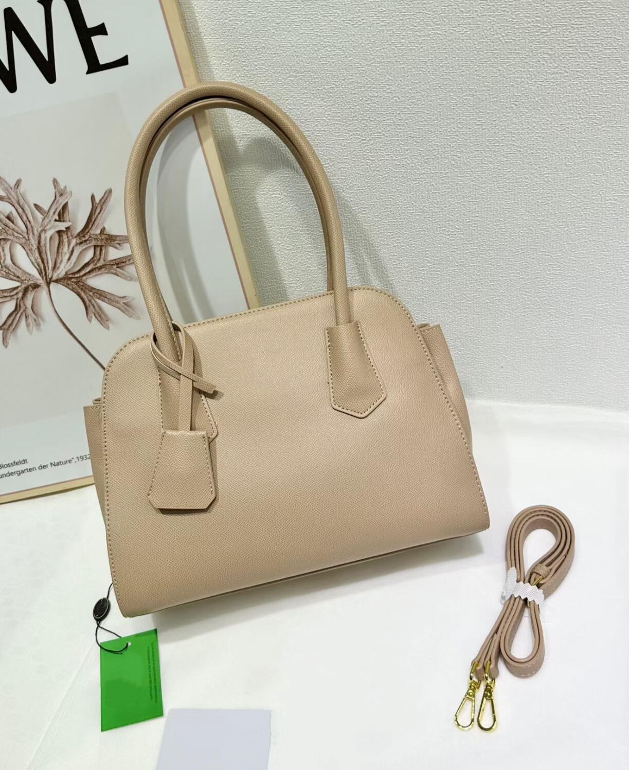 Chic Blush Crossgrain Converti - Women Bags Prada 리뷰 및 가격