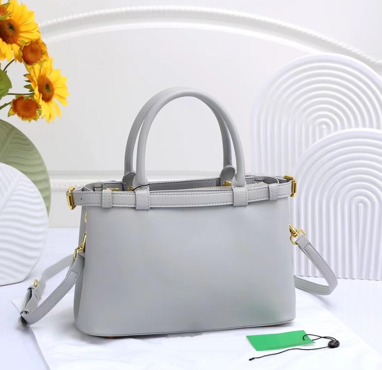 Daily Essential Brown Rectangu - Women Bags Prada 리뷰 및 가격