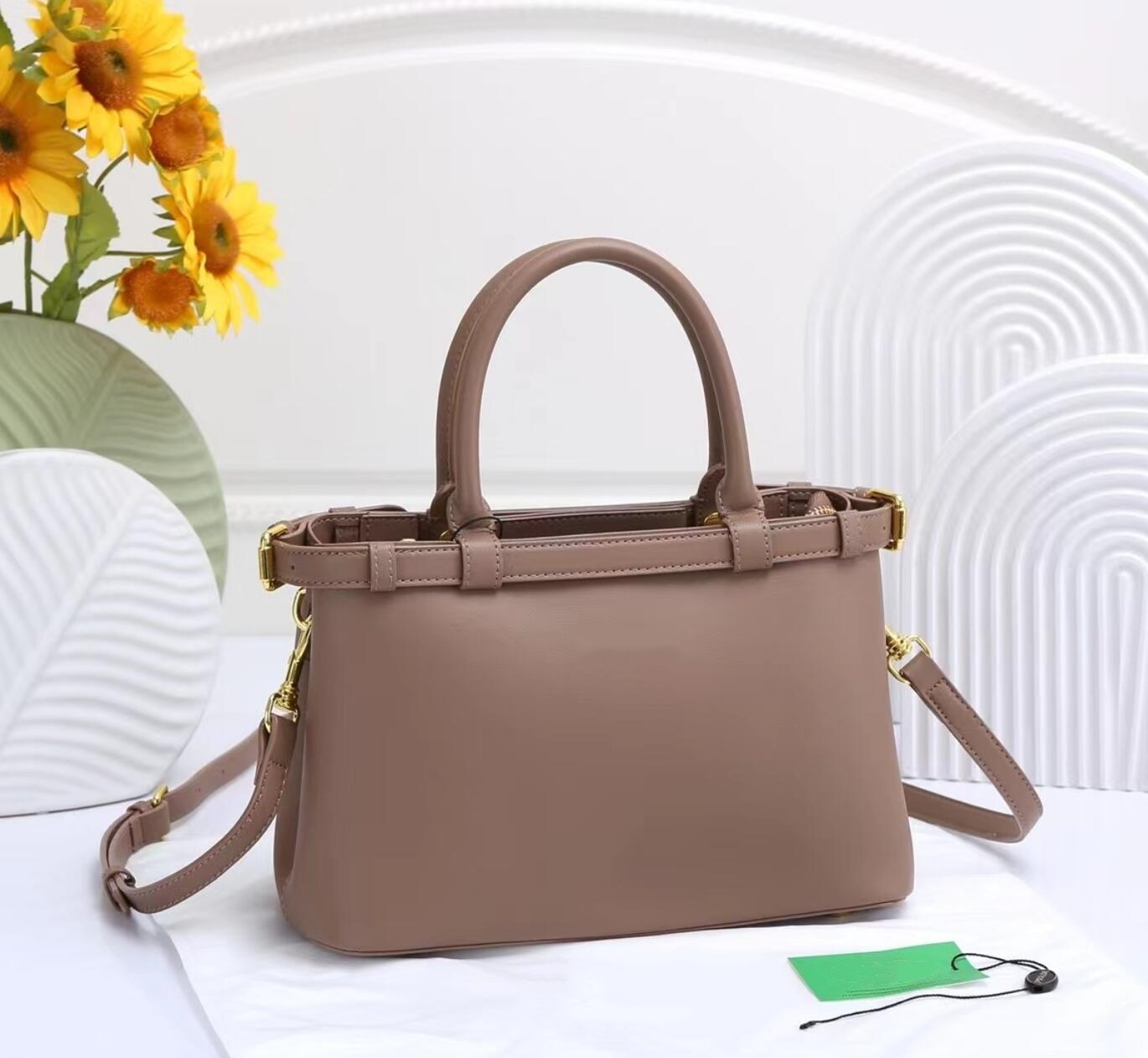 Daily Essential Brown Rectangu - Women Bags Prada 리뷰 및 가격